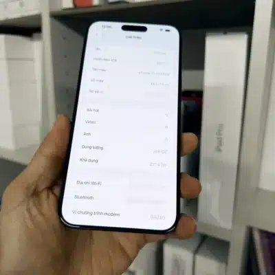 iPhone 15 Pro Max 256GB — màn hình Giới thiệu (đã che số định danh)